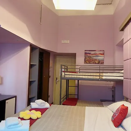 Dolce بيت ضيافة نابولي